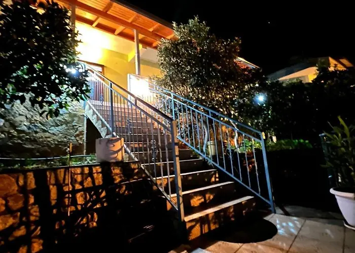 Marisi House 2 *